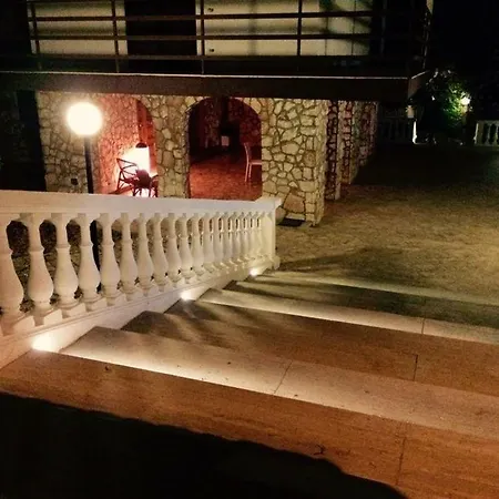Angela Bed & Breakfast 3*