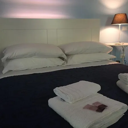 Angela Bed and breakfast